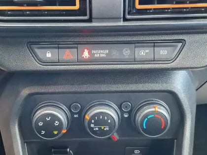 Photo 31 Dacia Sandero  ECO-G 100 - 22