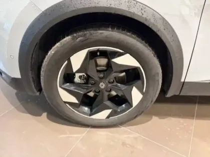 Photo 39 Renault Captur  E-Tech full hybrid 145 ch