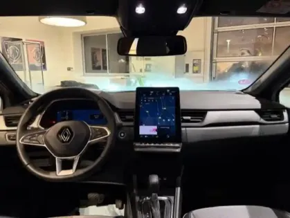 Photo 28 Renault Captur  E-Tech full hybrid 145 ch