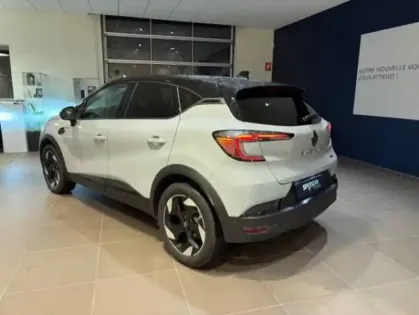 Photo 46 Renault Captur  E-Tech full hybrid 145 ch