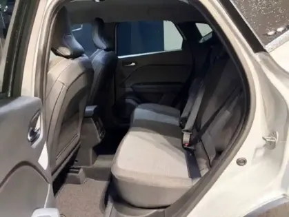 Photo 49 Renault Captur  E-Tech full hybrid 145 ch