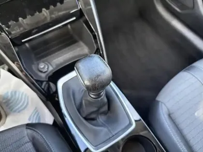 Photo 23 Peugeot 208  PureTech 100 S&S BVM6 Allure Business