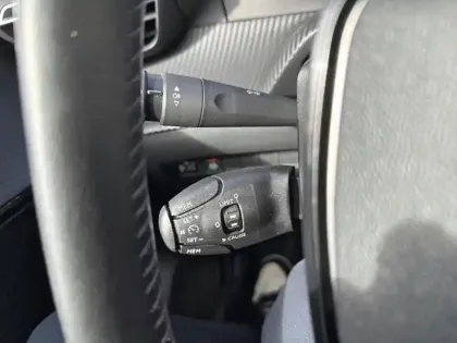 Photo 16 Peugeot 208  PureTech 100 S&S BVM6 Allure Business