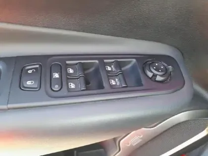 Photo 19 Jeep Renegade  1.5 Turbo T4 130 ch BVR7 e-Hybrid Limited