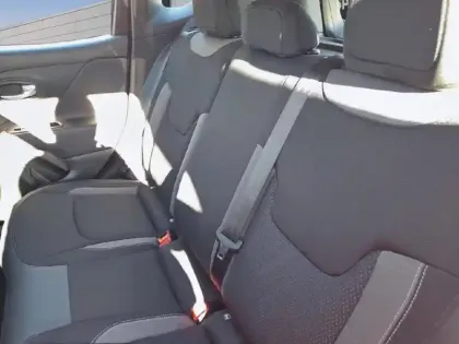 Photo 22 Jeep Renegade  1.5 Turbo T4 130 ch BVR7 e-Hybrid Limited