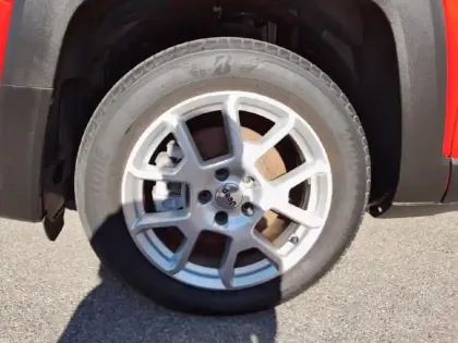 Photo 14 Jeep Renegade  1.5 Turbo T4 130 ch BVR7 e-Hybrid Limited