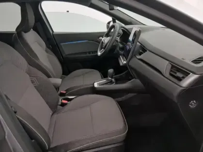 Photo 13 Renault Captur E-Tech full hybrid 145 ch Techno