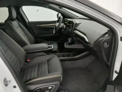 Photo 13 Renault Megane 220 ch autonomie confort GSR2 Iconic