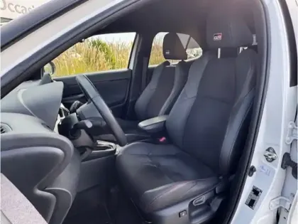 Photo 16 Toyota Yaris Hybride 1.5 116H GR SPORT MY22