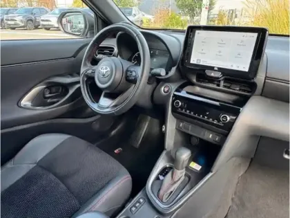 Photo 7 Toyota Yaris Hybride 1.5 116H GR SPORT MY22