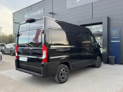 Photo 28 Peugeot Boxer II 2.2 180 CH S&amp;S BVA8 3.5T L2H2