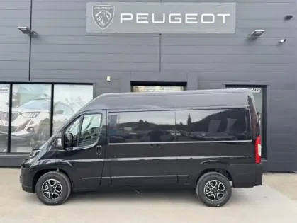 Photo 27 Peugeot Boxer II 2.2 180 CH S&amp;S BVA8 3.5T L2H2