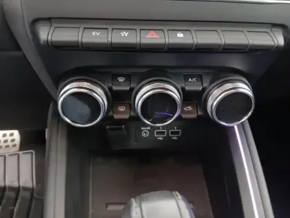 Photo 22 Renault Clio V E-Tech 140 - 21N R.S. Line