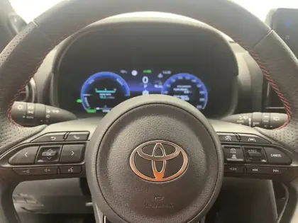 Photo 13 Toyota Yaris Hybride 1.5 HYBRID 130H GR SPORT PACK TECHNO