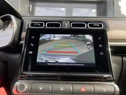 Photo 4 Citroën C3 III BlueHDi 100 S&amp;S BVM Shine Pack