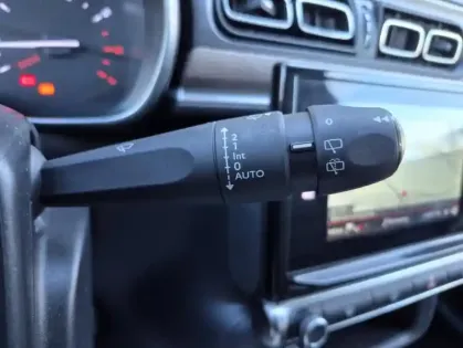 Photo 9 Citroën C3 III BlueHDi 100 S&amp;S BVM Shine Pack