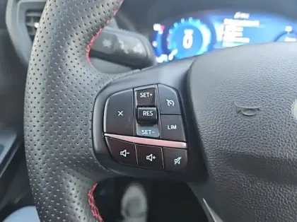 Photo 15 Ford Kuga 2.5 Duratec 190ch FHEV E85 ST-Line BVA