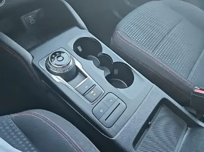 Photo 7 Ford Kuga 2.5 Duratec 190ch FHEV E85 ST-Line BVA