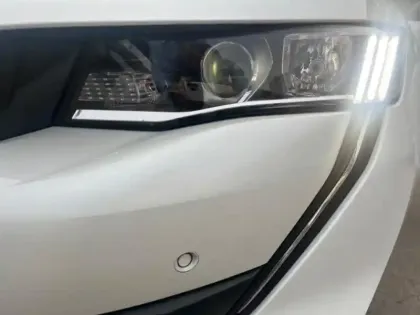 Photo 11 Peugeot 508  PureTech 180ch S&S Allure EAT8