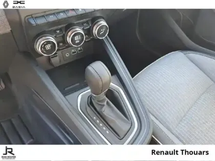 Photo 5 Renault Clio  1.6 E-Tech 145ch full hybrid Techno - 24