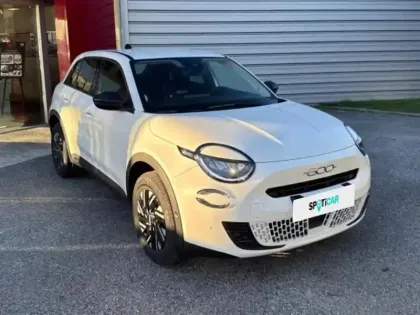 Photo 2 Fiat 600  Sté 1.2 Hybrid 100ch DCT6