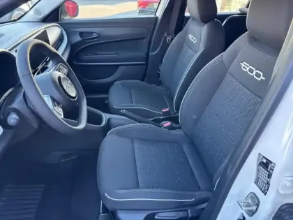 Photo 8 Fiat 600  Sté 1.2 Hybrid 100ch DCT6