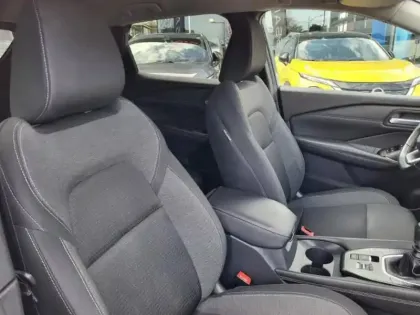 Photo 4 Nissan Qashqai  1.3 Mild Hybrid 140ch N-Style