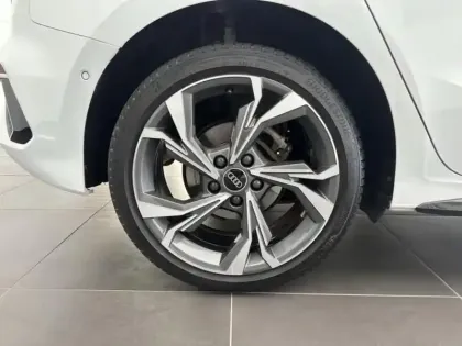 Photo 9 Audi A3  Sportback 30 TFSI 110ch Mild Hybrid S line S tronic 7