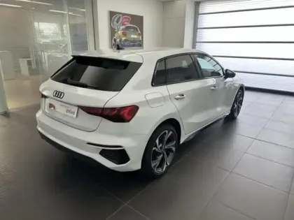 Photo 3 Audi A3  Sportback 30 TFSI 110ch Mild Hybrid S line S tronic 7