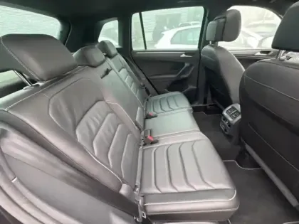Photo 10 Volkswagen Tiguan  1.4 eHybrid 245ch R-Line Exclusive DSG6
