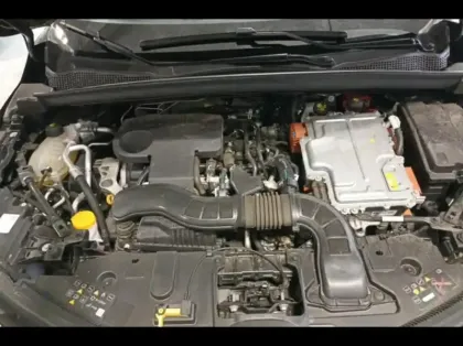 Photo 14 Renault Captur  1.6 E-Tech hybride 145ch Intens -21
