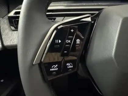 Photo 12 Peugeot 3008  1.2 Hybrid 145ch Allure e-DCS6