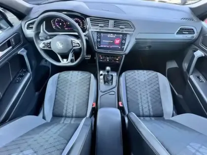 Photo 5 Volkswagen Tiguan  2.0 TDI 150ch R-Line DSG7