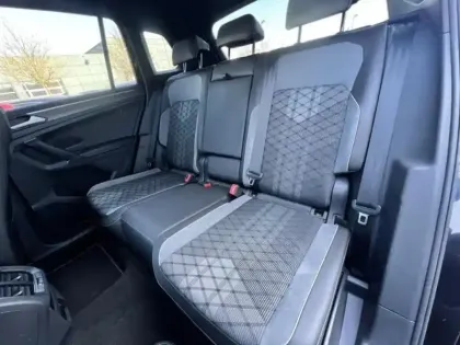 Photo 6 Volkswagen Tiguan  2.0 TDI 150ch R-Line DSG7