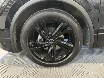 Photo 9 Volkswagen Tiguan  2.0 TDI 150ch R-Line DSG7