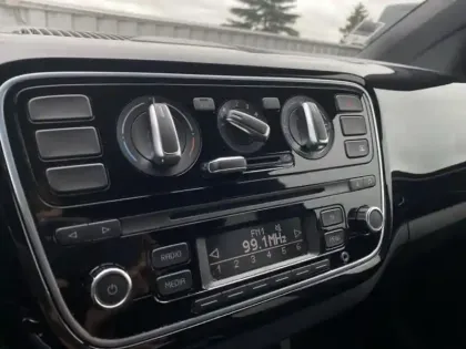 Photo 14 Volkswagen Up ! 1.0 75ch ! club 5p