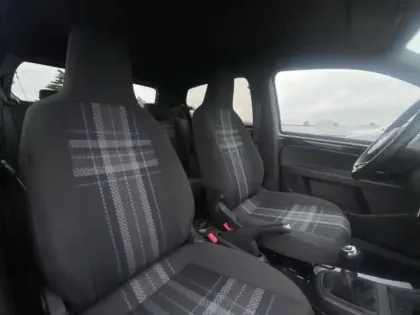 Photo 10 Volkswagen Up ! 1.0 75ch ! club 5p