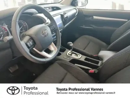 Photo 5 Toyota Hilux  2.8 D-4D 204ch X-Tra Cabine Légende 4WD BVA MY25