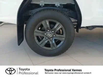 Photo 14 Toyota Hilux  2.8 D-4D 204ch X-Tra Cabine Légende 4WD BVA MY25