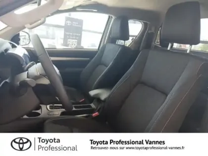 Photo 6 Toyota Hilux  2.8 D-4D 204ch X-Tra Cabine Légende 4WD BVA MY25