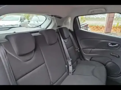 Photo 10 Renault Clio  1.5 dCi 75ch energy Business 5p