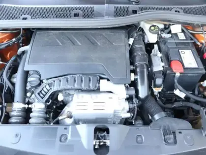 Photo 11 Peugeot 2008  1.2 PureTech 130ch S&S GT