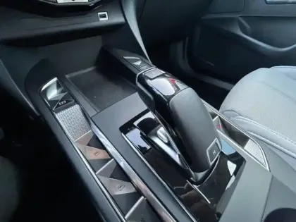 Photo 10 DS DS 3  Crossback PureTech 155ch Grand Chic Automatique 114g