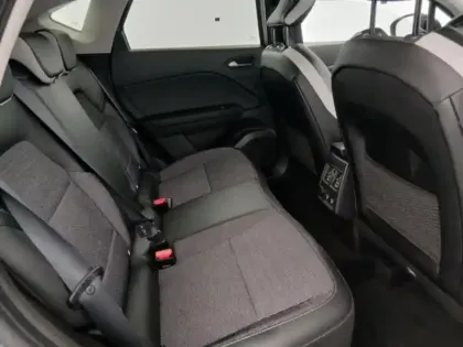 Photo 14 Renault Captur  1.6 E-Tech hybride rechargeable 160ch Intens -21