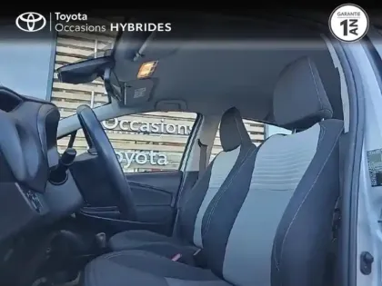 Photo 10 Toyota Yaris  100h Dynamic 5p