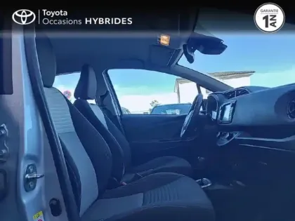 Photo 5 Toyota Yaris  100h Dynamic 5p