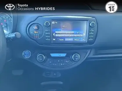 Photo 14 Toyota Yaris  100h Dynamic 5p