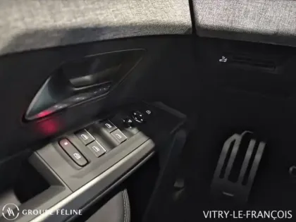 Photo 11 Peugeot 3008  1.2 Hybrid 145ch GT e-DCS6