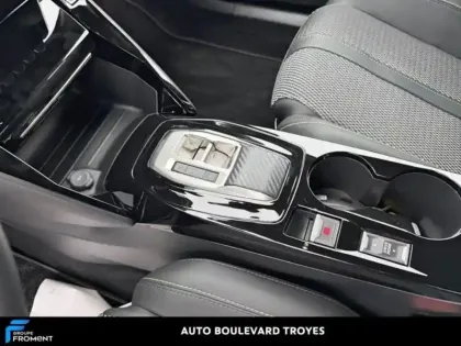 Photo 13 Peugeot 2008  1.2 PureTech 130ch S&S GT