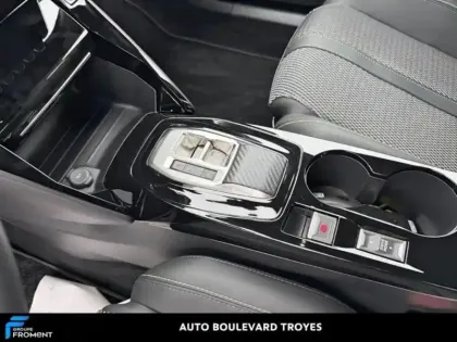 Photo 28 Peugeot 2008  1.2 PureTech 130ch S&S GT